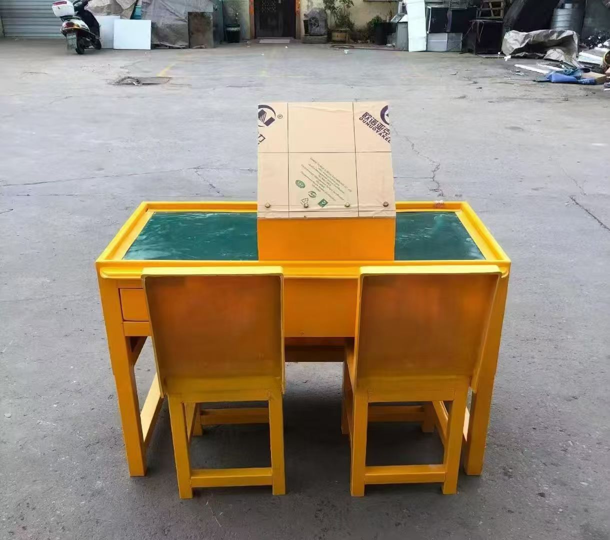 大埔防静电导通桌井下煤矿火工品发放桌：危险品流转的安全守护者